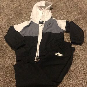 Nike toddler set